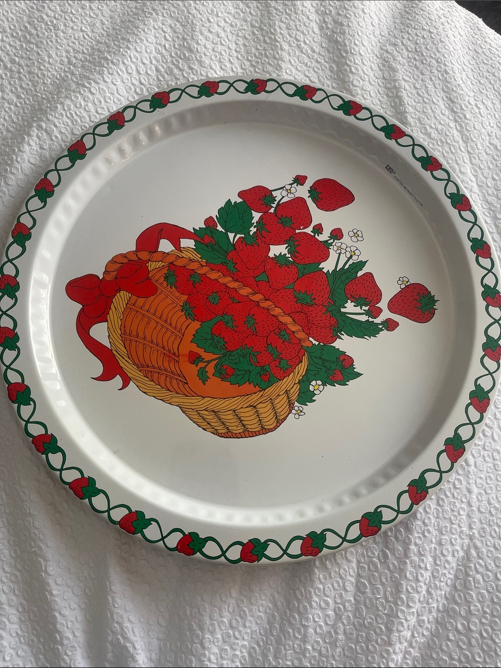 Vintage Giftco Inc. Metal Strawberry Serving Tray